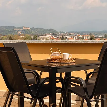 Apartment La Fronda - Attic With Terrace And View